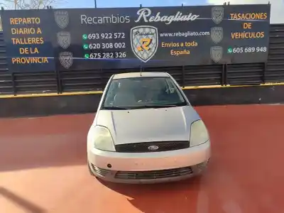 Véhicule à la ferraille ford fiesta (cbk) ambiente de l'année 2001 alimenté a9ja