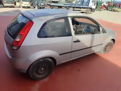 Véhicule à la ferraille ford fiesta (cbk) ambiente de l'année 2001 alimenté a9ja