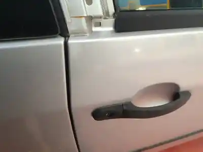 Véhicule à la ferraille ford fiesta (cbk) ambiente de l'année 2001 alimenté a9ja