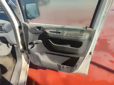 Здавання транспортного засобу citroen jumpy (u6u_) 1.9 d року 2001 потужний 