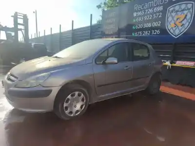 Veículo de Sucata peugeot 307 (s1) xr do ano 2001 alimentado rhy