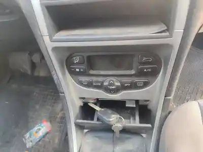 Veículo de Sucata peugeot 307 (s1) xr do ano 2001 alimentado rhy