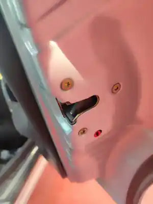 Veículo de Sucata peugeot 406 berlina (s1/s2) srdt do ano 2001 alimentado d-rhz