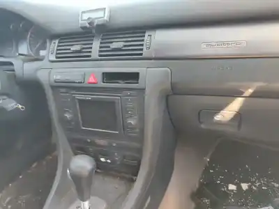 Veículo de Sucata audi a6 berlina (4b2) 2.5 tdi do ano 2001 alimentado bau