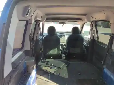 Sloopvoertuig peugeot partner (s2) combiespace van het jaar 2001 aangedreven rhy