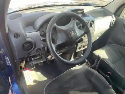 Sloopvoertuig peugeot partner (s2) combiespace van het jaar 2001 aangedreven rhy