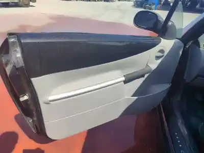 Veículo de Sucata citroen c3 pluriel 1.4 do ano 2001 alimentado kfv