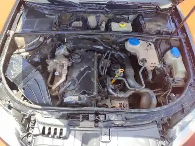 Veicolo di demolizione audi a4 berlina (8e) 1.9 tdi dell'anno 2001 alimentato brb