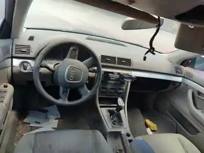 Veicolo di demolizione audi a4 berlina (8e) 1.9 tdi dell'anno 2001 alimentato brb