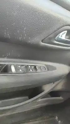 Vehicul casat citroen c4 berlina collection al anului 2010 alimentat d-9hx