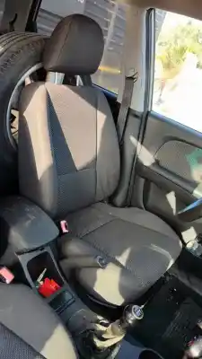 Vehicul casat KIA SPORTAGE LX al anului 2001 alimentat G4GC