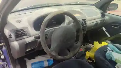 Здавання транспортного засобу renault clio ii fase i (b/cbo) 1.9 d alize року 2001 потужний f8q630