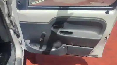 Здавання транспортного засобу renault kangoo (f/kc0) authentique 64 cv / 47 kw року 2001 потужний f8q630