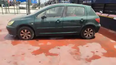 Veículo de Sucata peugeot 307 (s1) xr do ano 2001 alimentado nfu