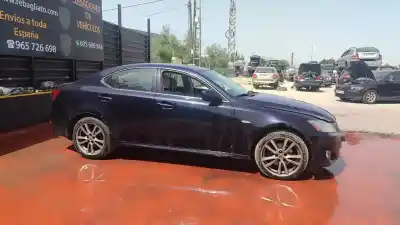 Здавання транспортного засобу lexus is200 (ds2/is2) 220d року 2001 потужний 2ad