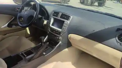 Здавання транспортного засобу lexus is200 (ds2/is2) 220d року 2001 потужний 2ad