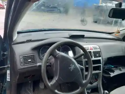 Veículo de Sucata peugeot 307 (s1) xr do ano 2001 alimentado rhy