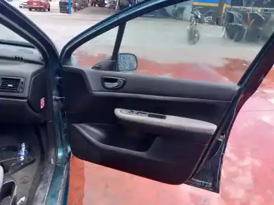 Veículo de Sucata peugeot 307 (s1) xr do ano 2001 alimentado rhy