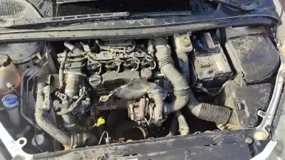 Vehículo de desguace peugeot 307 berlina (s2) d-sign del año 2001 con motor 9hx