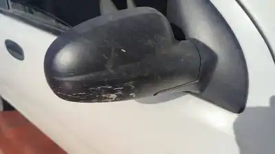 Veículo de Sucata chevrolet kalos 1.2 s (d/a) do ano 2001 alimentado b12s1-g