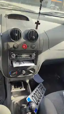 Veículo de Sucata chevrolet kalos 1.2 s (d/a) do ano 2001 alimentado b12s1-g