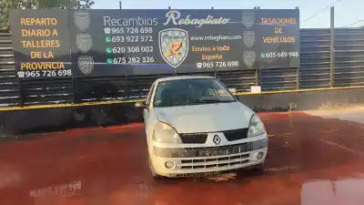 Здавання транспортного засобу renault clio ii fase ii (b/cb0) authentique року 2001 потужний d4f712