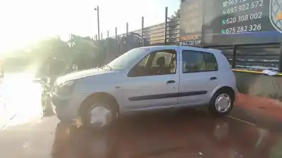 Здавання транспортного засобу RENAULT CLIO II FASE II (B/CB0) Authentique року 2001 потужний D4F712