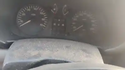 Здавання транспортного засобу renault clio ii fase ii (b/cb0) authentique року 2001 потужний d4f712
