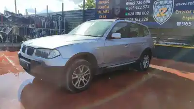 Veículo de Sucata bmw x3 (e83) 2.5i do ano 2001 alimentado m54256s5