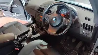 Veículo de Sucata bmw x3 (e83) 2.5i do ano 2001 alimentado m54256s5