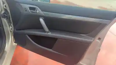 Vehicul casat peugeot 407 sw st confort al anului 2001 alimentat 3fz