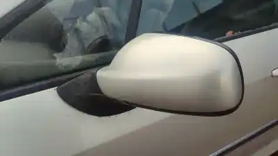 Vehicul casat peugeot 407 sw st confort al anului 2001 alimentat 3fz