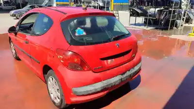 Veículo de Sucata PEUGEOT 207 Confort do ano 2001 alimentado KFV