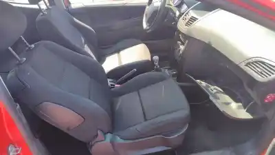 Vehicul casat peugeot 207 confort al anului 2001 alimentat kfv