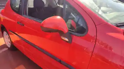 Vehicul casat peugeot 207 confort al anului 2001 alimentat kfv