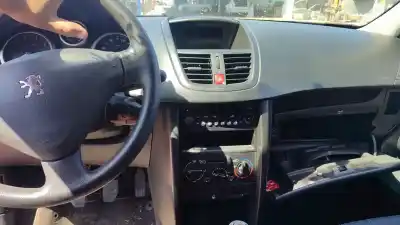 Vehicul casat peugeot 207 confort al anului 2001 alimentat kfv