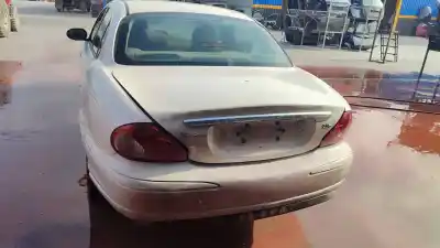 Здавання транспортного засобу jaguar x-type 2.0 d classic року 2001 потужний d/6b