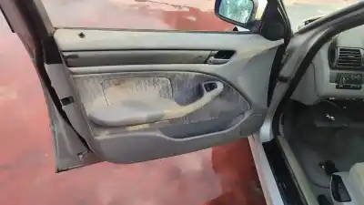 Veículo de Sucata bmw serie 3 berlina (e46) 320d do ano 2001 alimentado 204d1