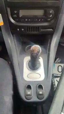 Veicolo di demolizione peugeot 1007 dolce dell'anno 2001 alimentato nfu