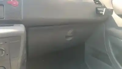 Scrapping Vehicle citroen c4 coupe collection of the year 2001 powered d-9hx