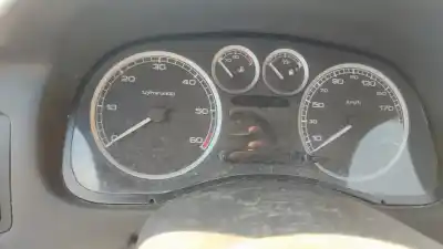 Veículo de Sucata peugeot 307 (s1) xr clim plus do ano 2001 alimentado 