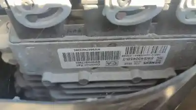 Veículo de Sucata peugeot 307 (s1) xr clim plus do ano 2001 alimentado 