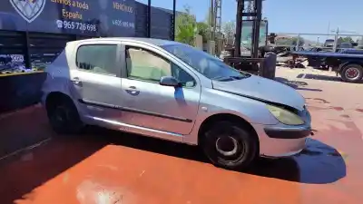 Veículo de Sucata peugeot 307 (s1) xr clim plus do ano 2001 alimentado 