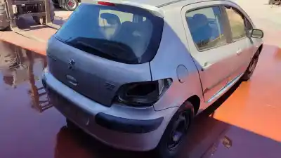 Veículo de Sucata peugeot 307 (s1) xr clim plus do ano 2001 alimentado 