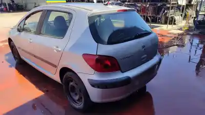 Veículo de Sucata peugeot 307 (s1) xr clim plus do ano 2001 alimentado 