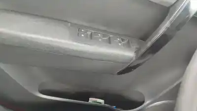 Veículo de Sucata chevrolet captiva 2.0 vcdi lt do ano 2001 alimentado z20s