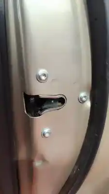 Veículo de Sucata chevrolet captiva 2.0 vcdi lt do ano 2001 alimentado z20s