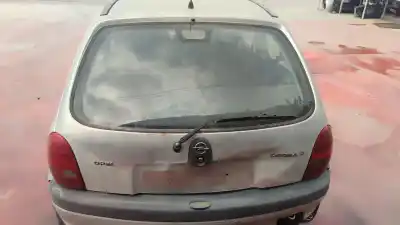 Sloopvoertuig opel corsa b (s93) 1.7 d (f08, f68, m68) van het jaar 2001 aangedreven x17d
