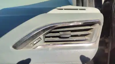 Veicolo di demolizione peugeot 208 active dell'anno 2012 alimentato 8f01