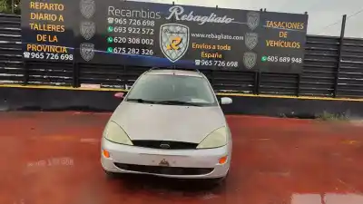 Veículo de Sucata ford focus berlina (cak) ambiente do ano 2001 alimentado fydd